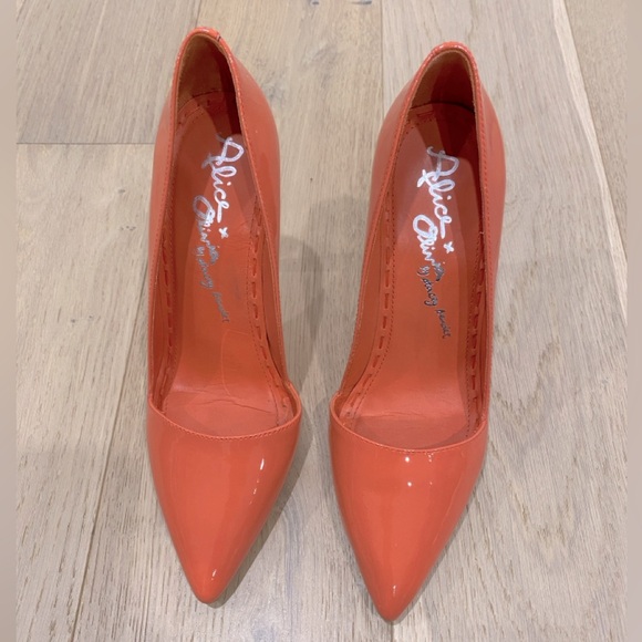 Alice + Olivia Dina D’Orsay Heels in Coral Patent Leather | Size 37 - Picture 3 of 5